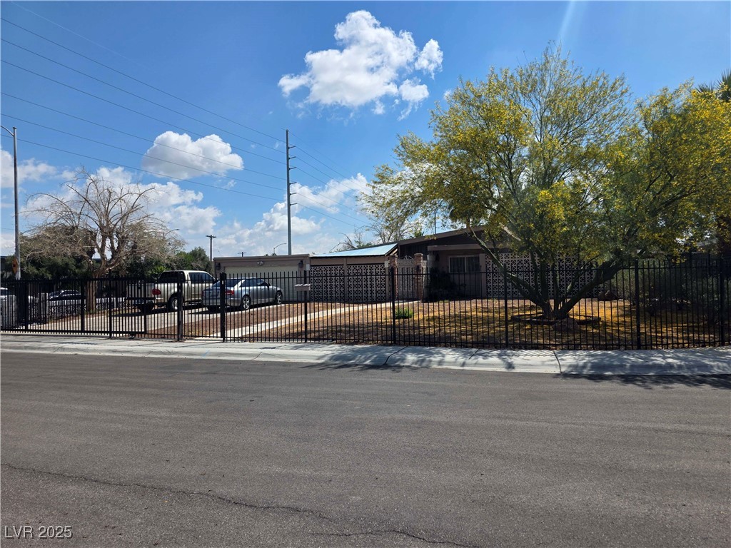 3314 Arapaho