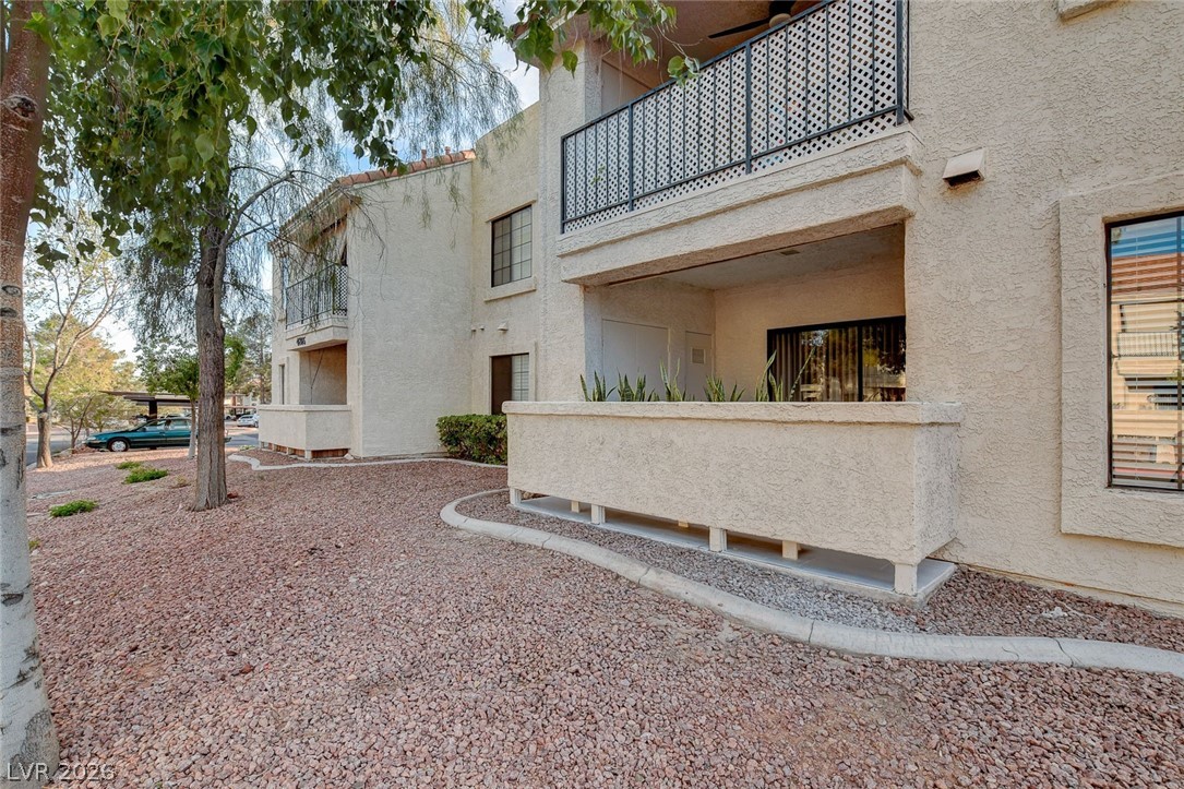 4805 Nara Vista Way 101