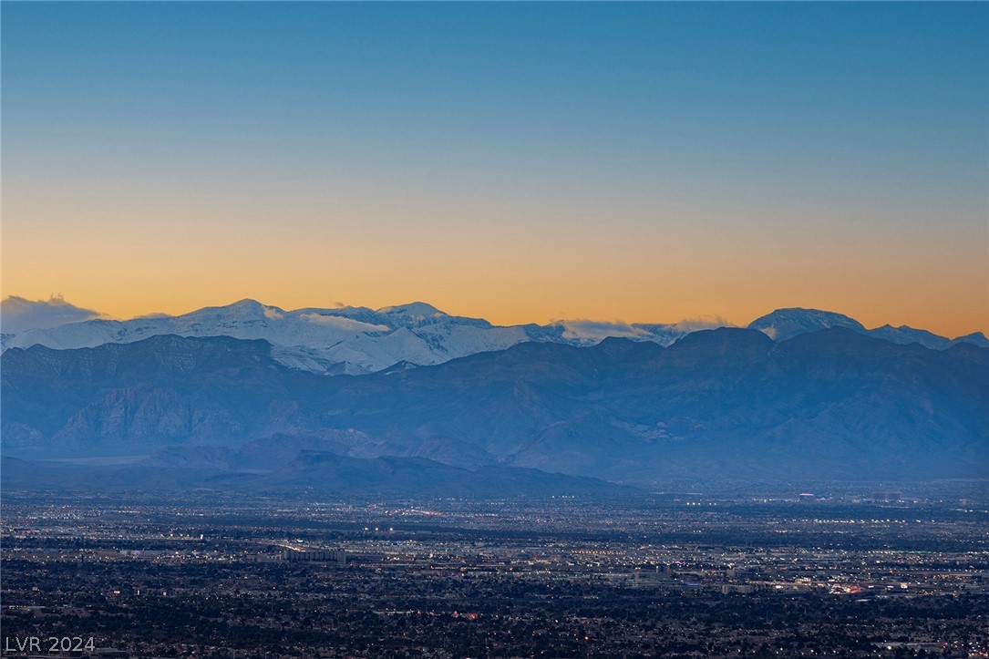 555 Rock Peak Drive, Henderson, Nevada image 4