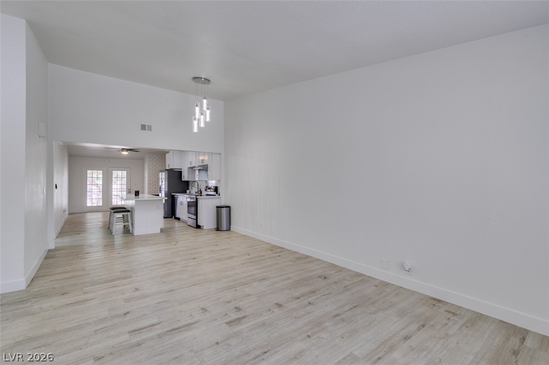 2895 Bluebonnet Drive 1
