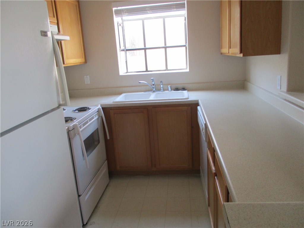 2967 Juniper Hills 201