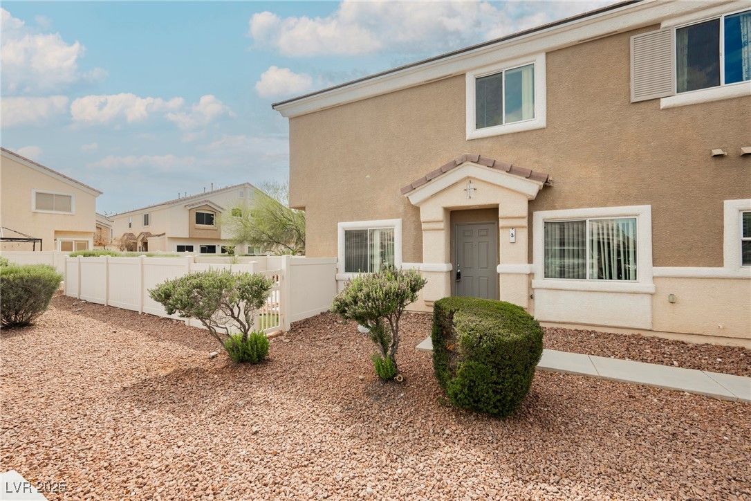 3312 Speckle Summer Place 3