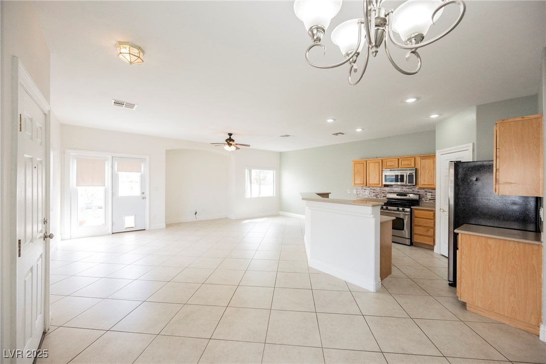 3312 Speckle Summer Place 3