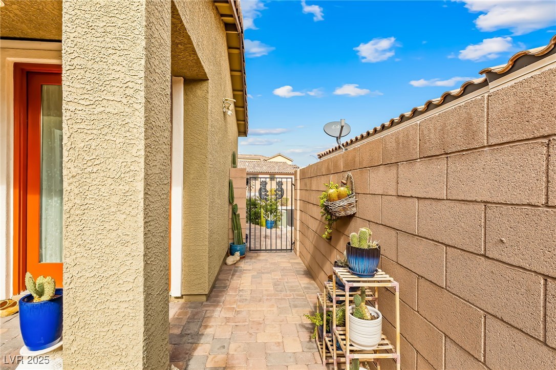 2061 Alki Beach Avenue