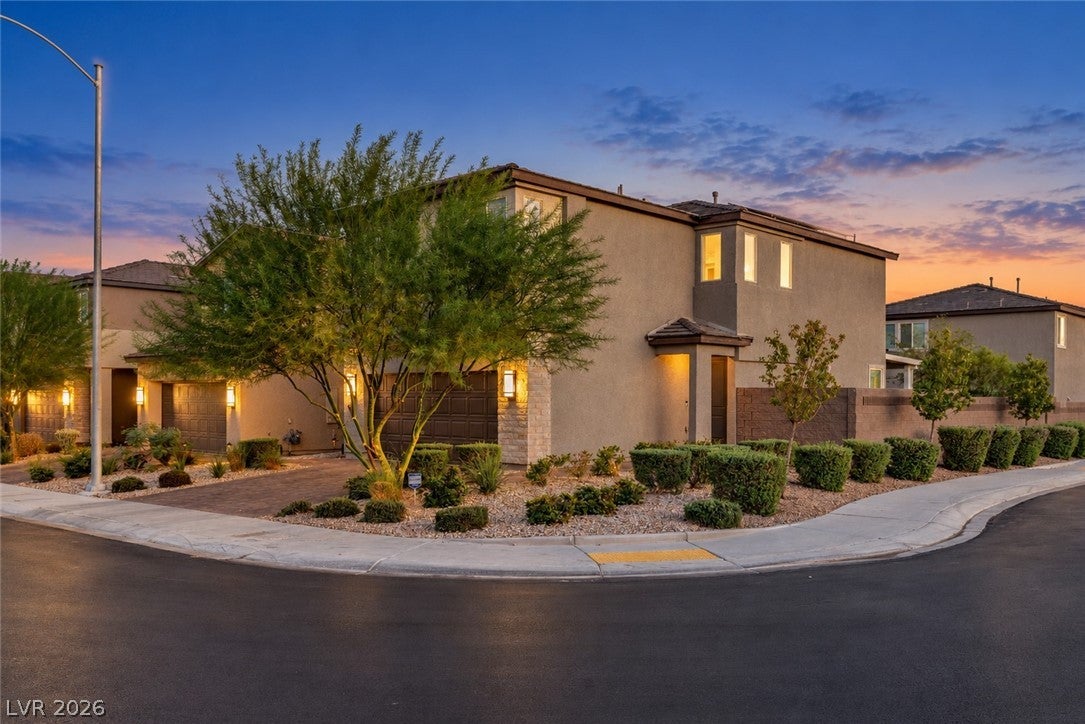 2719 High Echelon Road