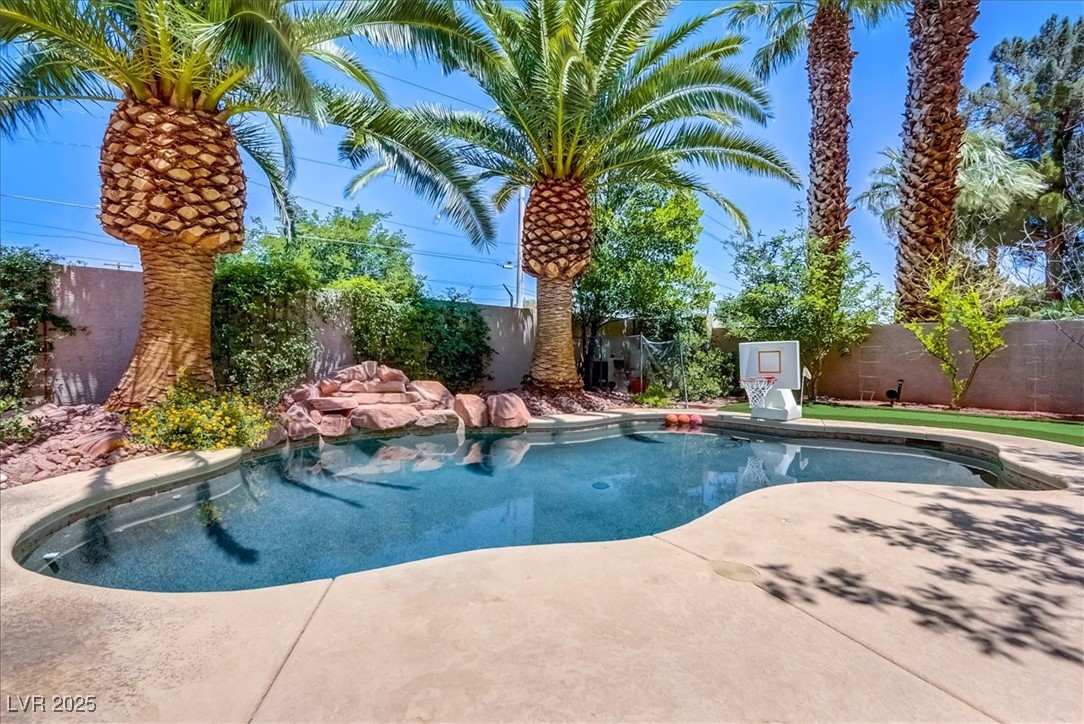 2500 Wimbledon Drive