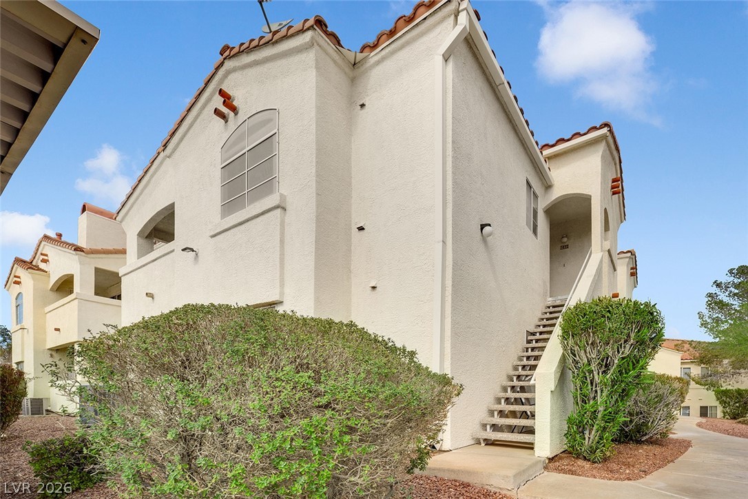 698 S Racetrack Road 1022