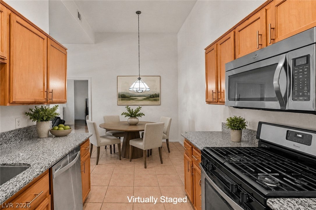 2305 W Horizon Ridge Parkway 2524
