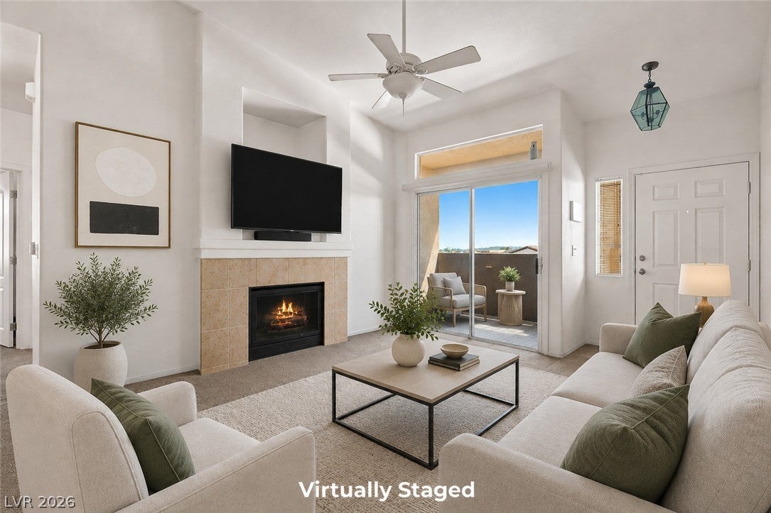 2305 W Horizon Ridge Parkway 2524