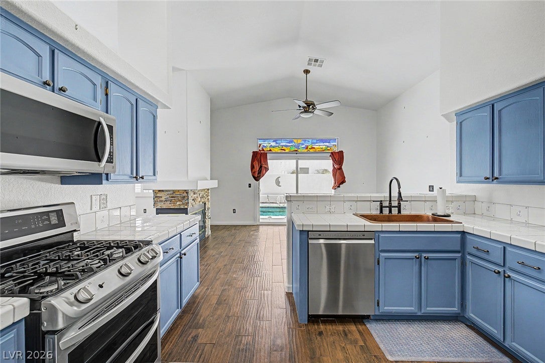 5481 Royal Vista Lane
