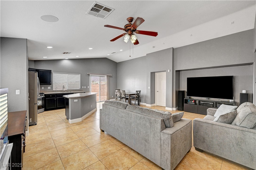 6390 Flathead Avenue, Las Vegas, Nevada image 12