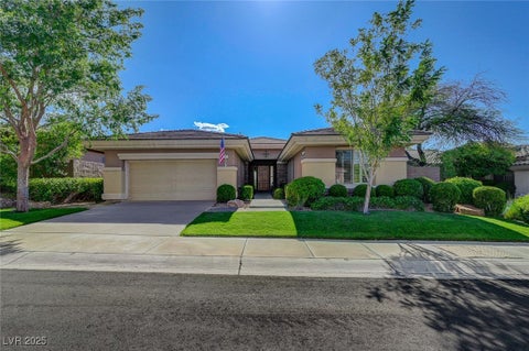 Photo of 19 Braelinn Drive, Henderson, NV 89052 (MLS # 2718103)