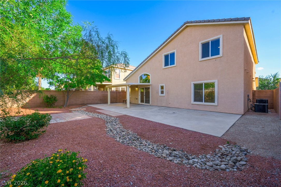 7046 Pink Flamingos Place