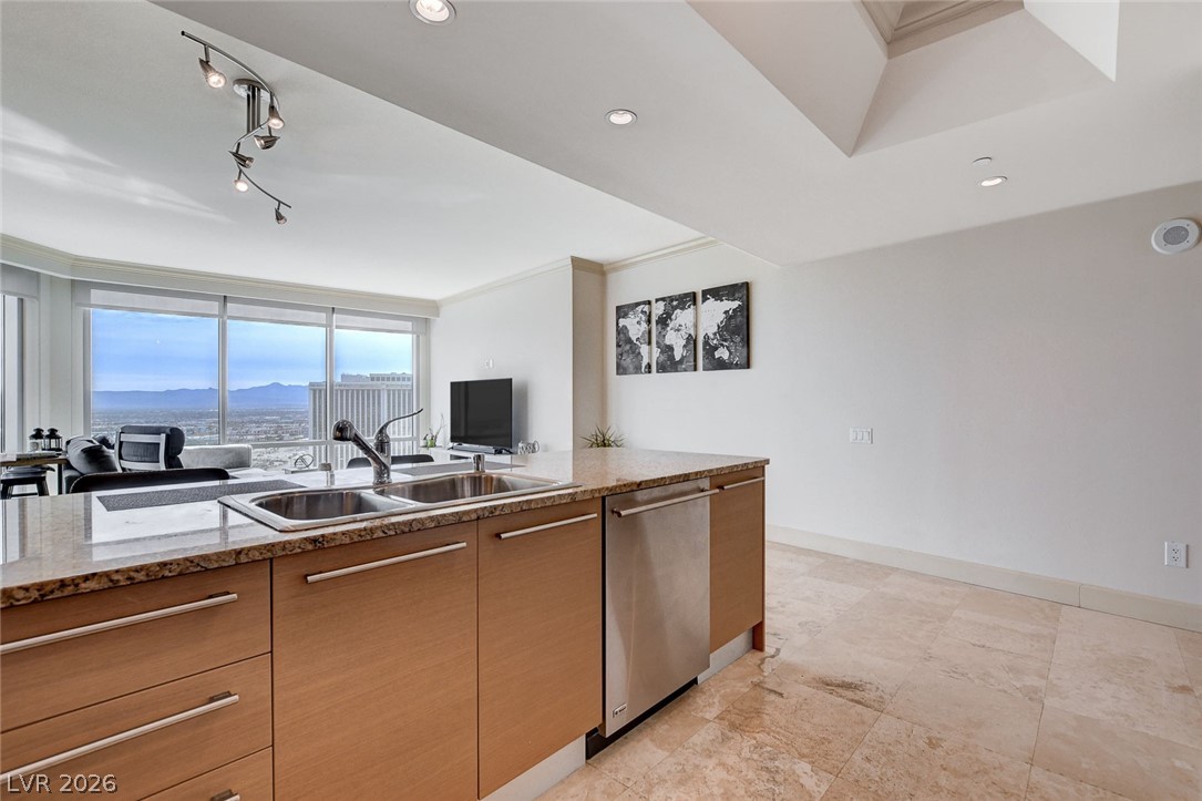 322 Karen Avenue 2602