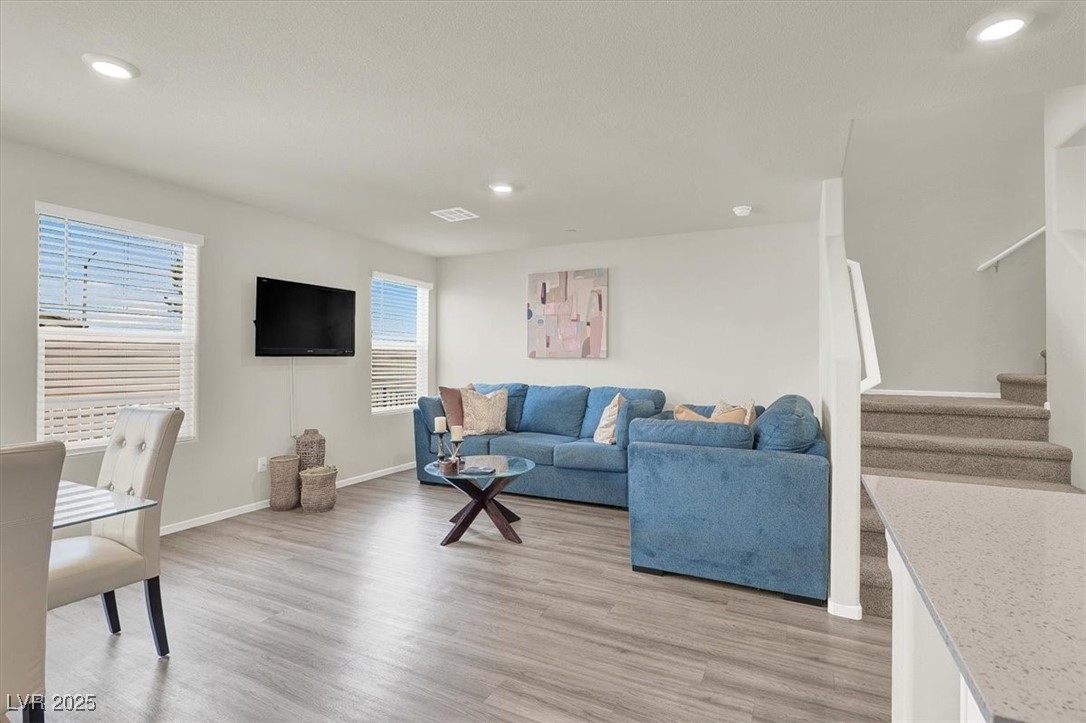 10908 Rollingford Avenue