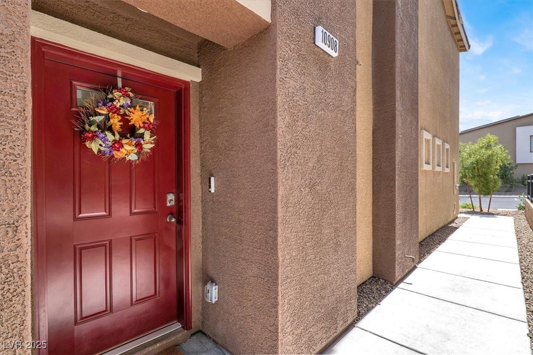 10908 Rollingford Avenue