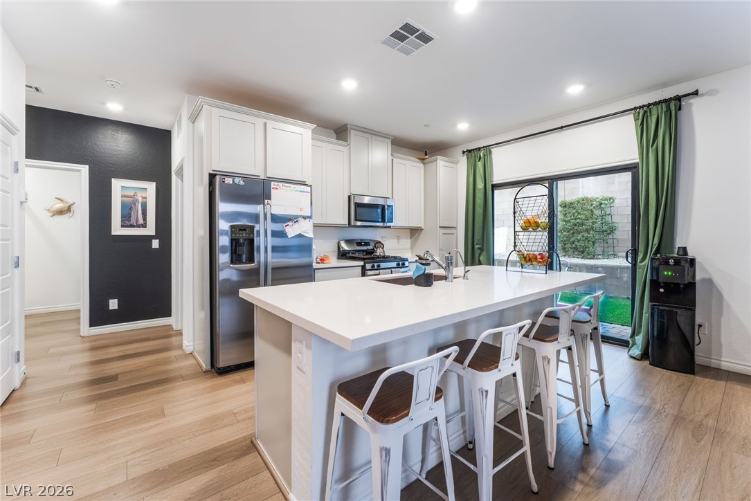 Properties 1 600 N Carriage Hill Drive 1138