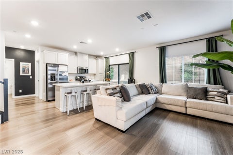 Townhouse For Sale - 600 N Carriage Hill Drive #1138<br/> Las Vegas, NV 89138