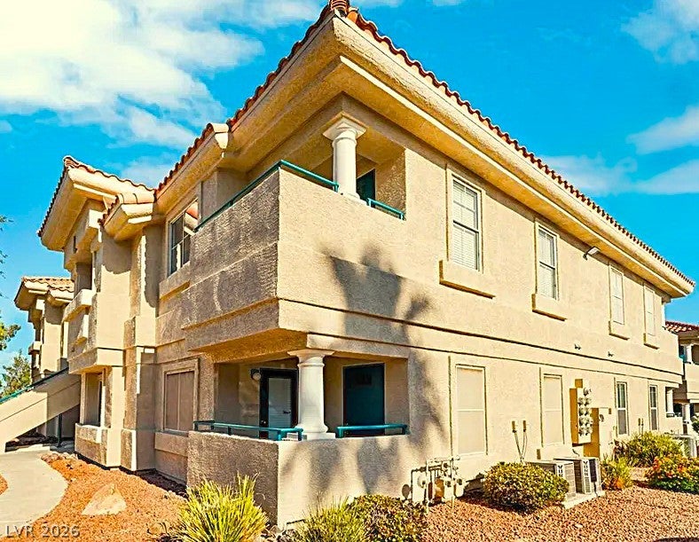 392 Manti Place 392