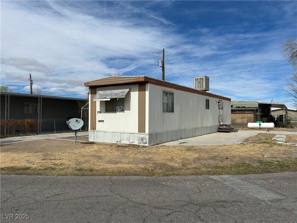 210 W Bonnie Claire Court, Pahrump, Nevada image 2