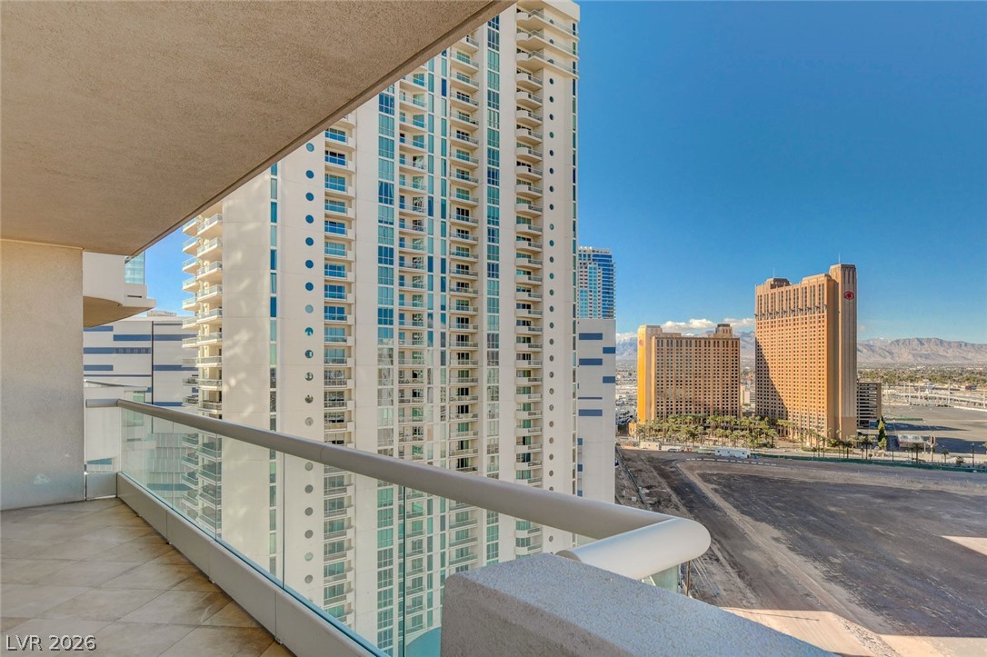 2777 Paradise Road 1805