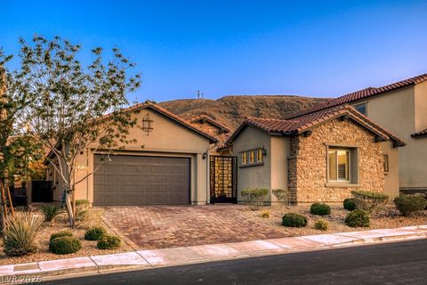 Homes For Sale - 3553 Royal Fortune Drive<br/> Las Vegas, NV 89141