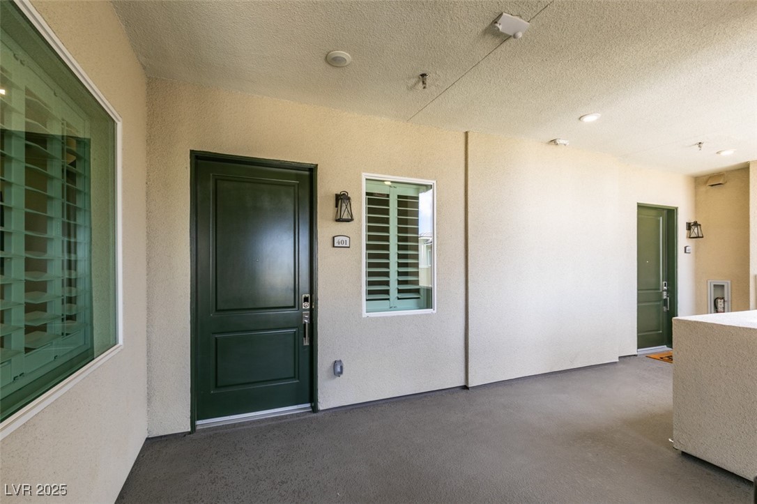 9133 Las Manaitas Avenue 401