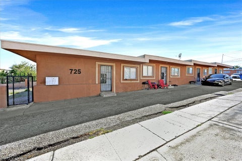 Photo of 725 N 11th Street, Las Vegas, NV 89101 (MLS # 2826936)