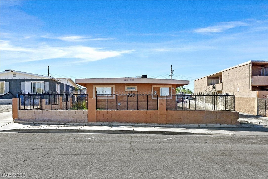 725 N 11th Street