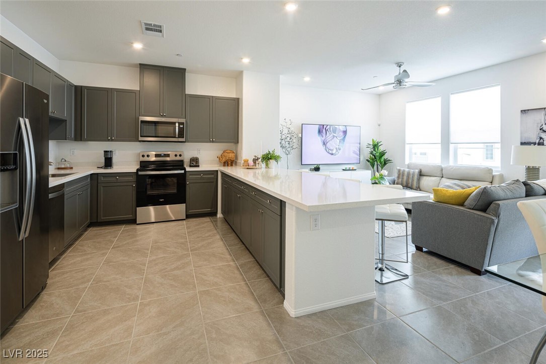 Las Vegas, Nevada 89148, United States, 4 Bedrooms Bedrooms, ,4 BathroomsBathrooms,Residential,Active,81042