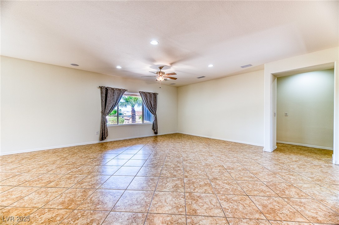 Henderson, Nevada 89052, United States, 2 Bedrooms Bedrooms, ,2 BathroomsBathrooms,Residential,Active,85970