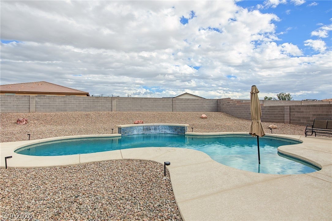 1532 Paintbrush Way