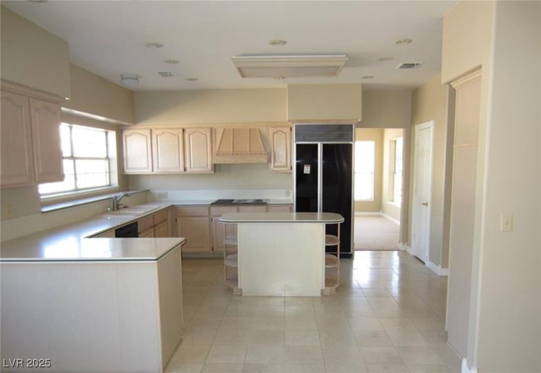 2830 Queens Courtyard Drive, Las Vegas, Nevada image 5