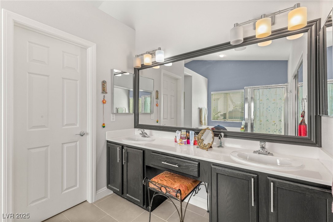 Las Vegas, Nevada 89141, United States, 4 Bedrooms Bedrooms, ,3 BathroomsBathrooms,Residential,Active,219826