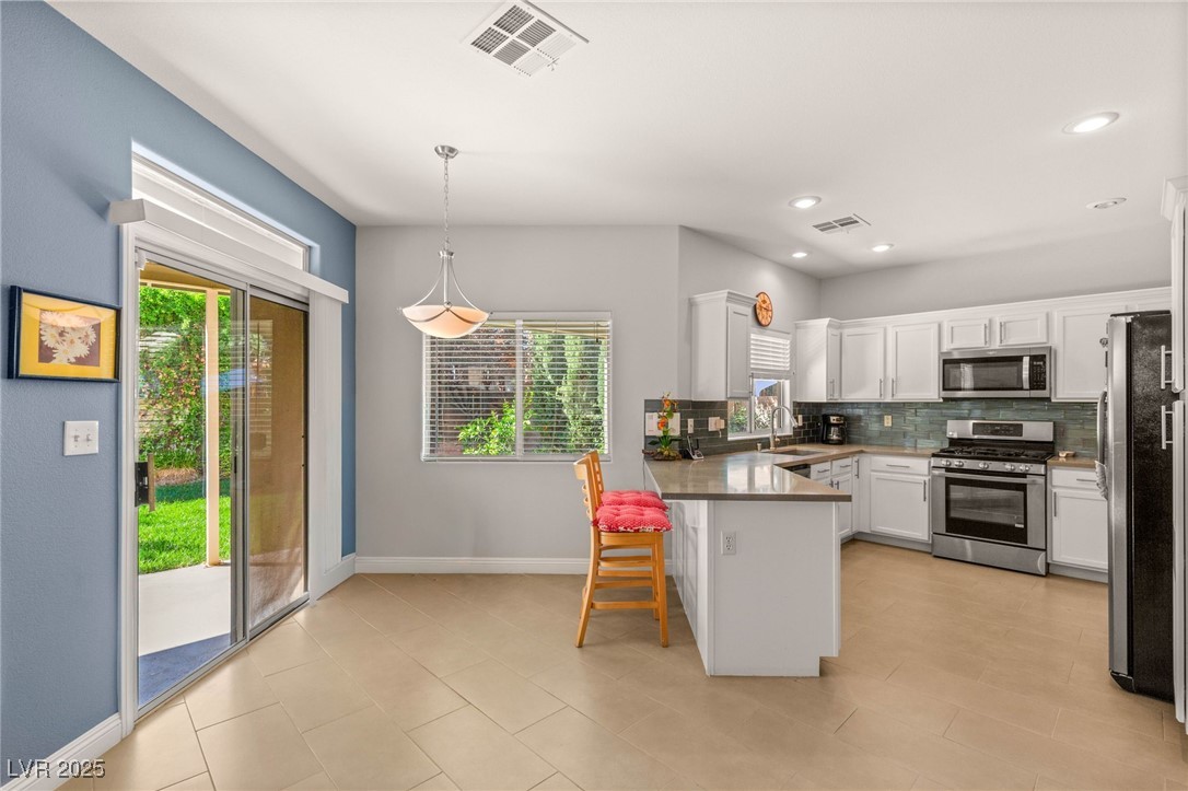 Las Vegas, Nevada 89141, United States, 4 Bedrooms Bedrooms, ,3 BathroomsBathrooms,Residential,Active,219826