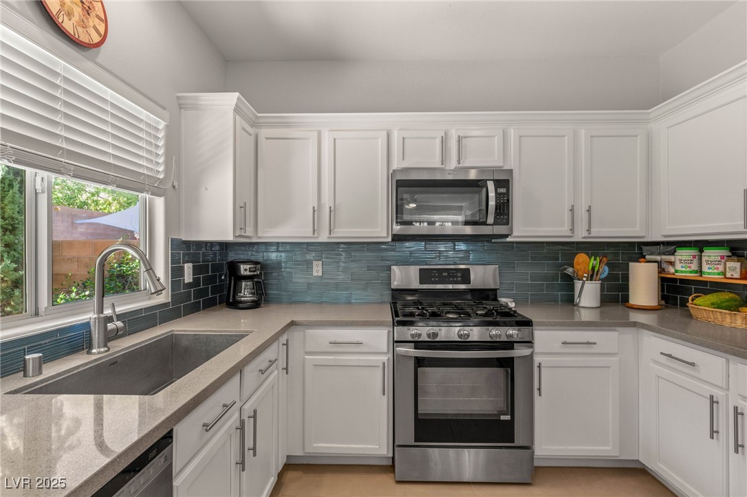 Las Vegas, Nevada 89141, United States, 4 Bedrooms Bedrooms, ,3 BathroomsBathrooms,Residential,Active,219826