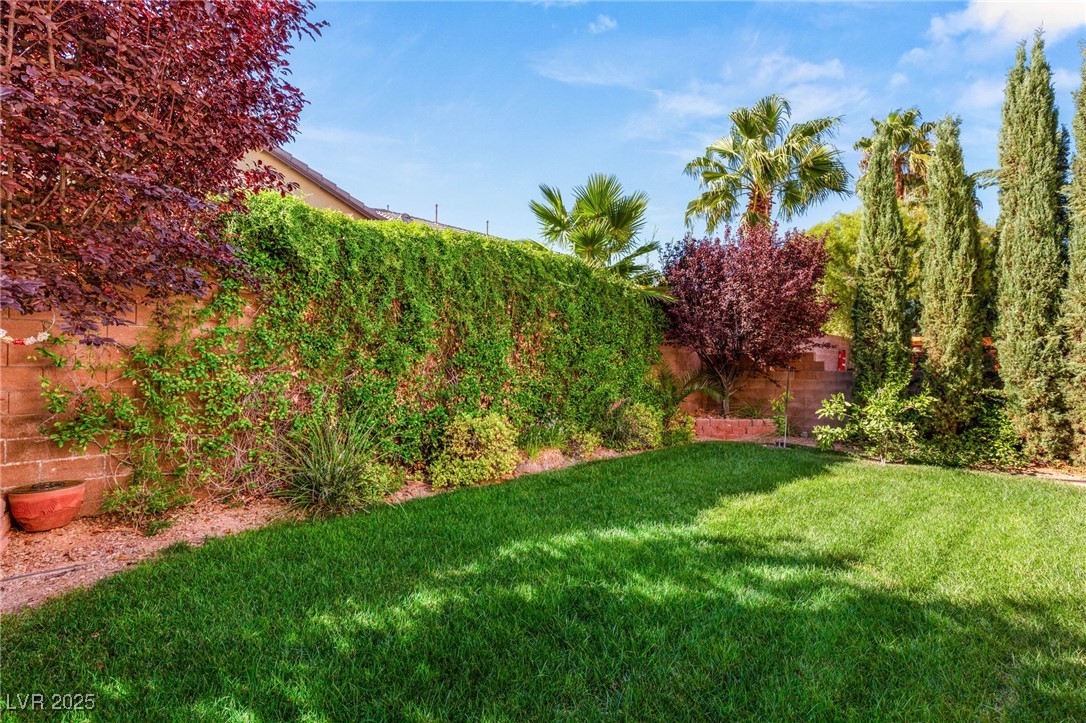 Las Vegas, Nevada 89141, United States, 4 Bedrooms Bedrooms, ,3 BathroomsBathrooms,Residential,Active,219826