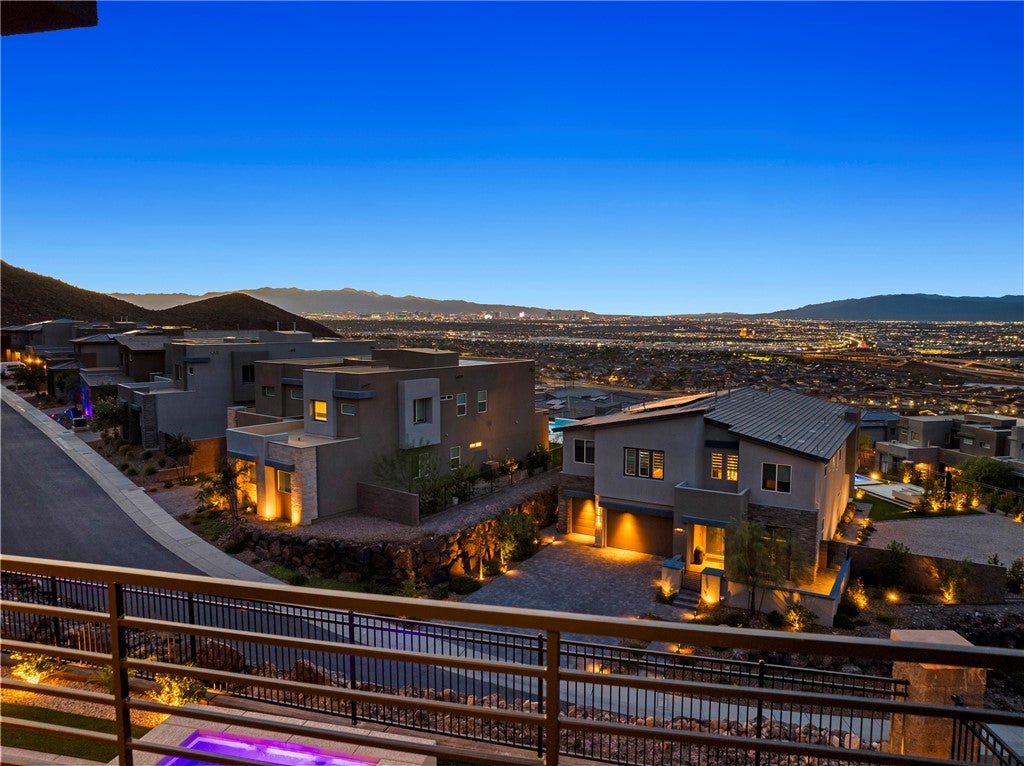 526 Faucon Court