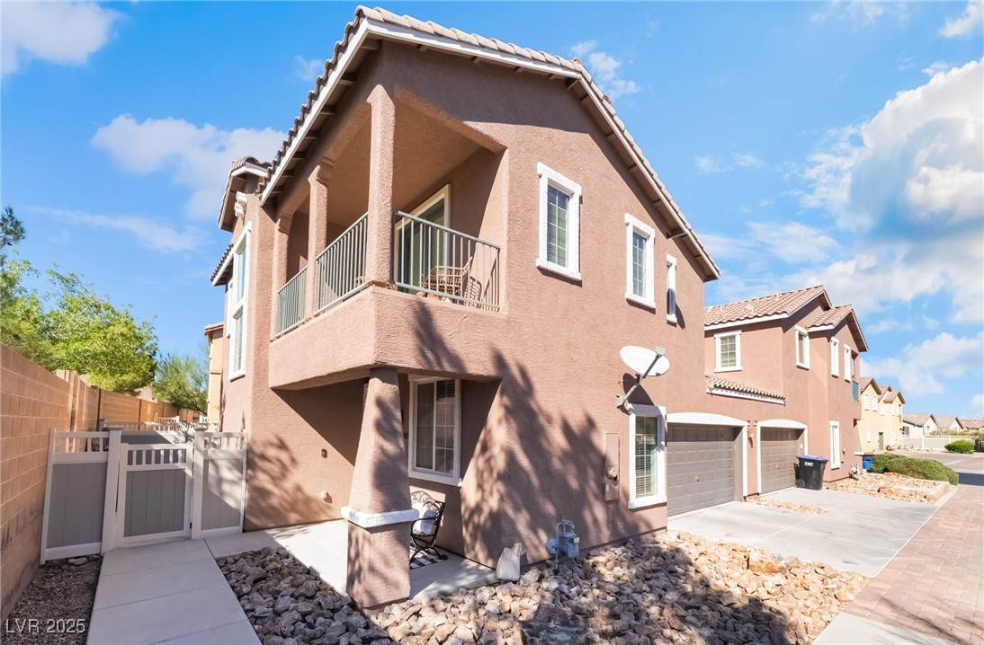 953 Wembly Hills Place