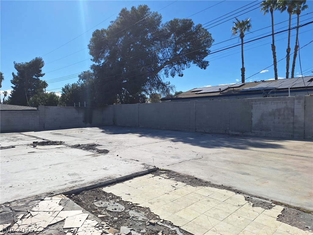 3187 S Eastern Avenue