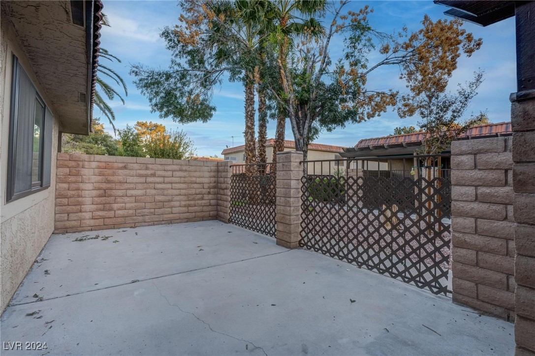 744 Apple Tree Court, Henderson, Nevada image 30