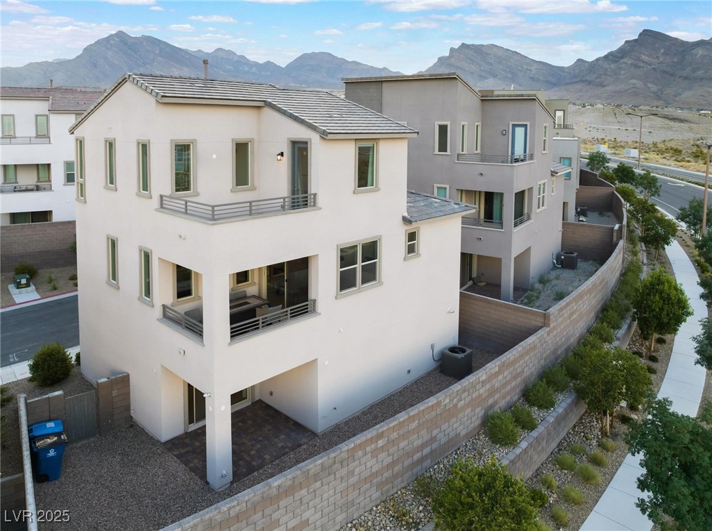 654 Amethyst Point Way