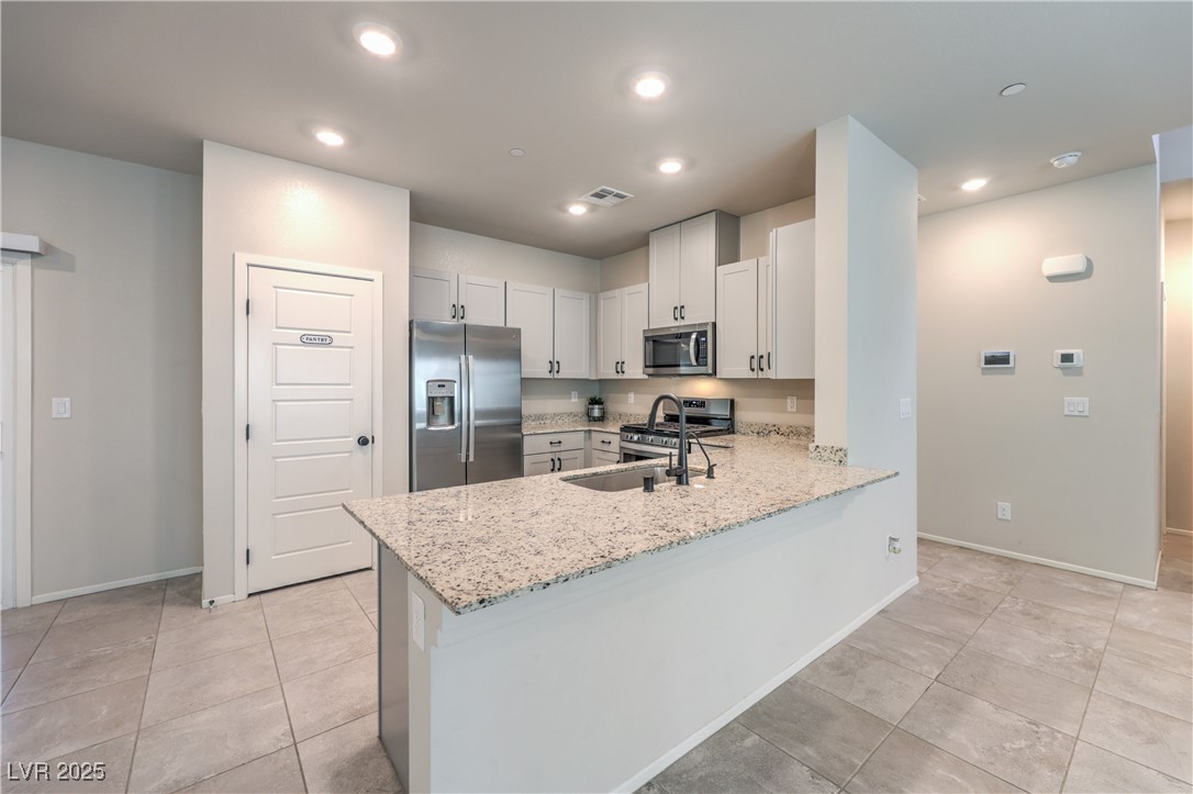 7477 Onyx Star Street, North Las Vegas, Nevada image 8
