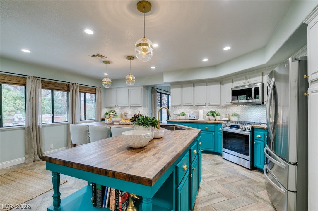 1919 Magnolia Drive