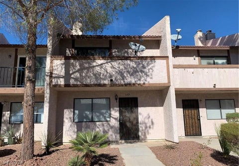 Townhouse For Rent - 5266 Lisagayle Court #122<br/> Clark County, Las Vegas, NV 89103