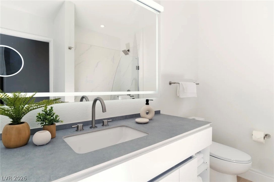 5050 W Russell Road 121