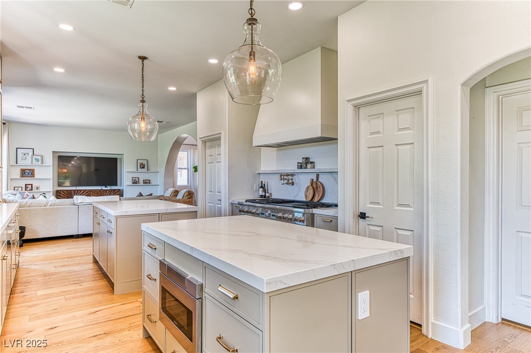 Henderson, Nevada 89052, United States, 5 Bedrooms Bedrooms, ,5 BathroomsBathrooms,Residential,Active,153093