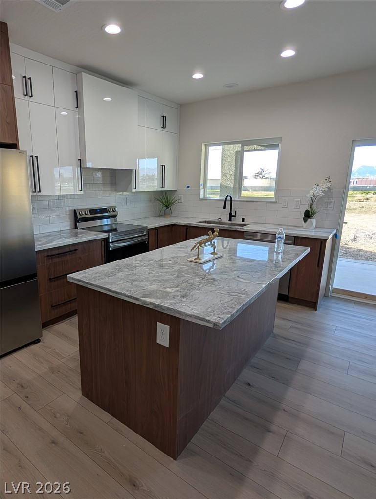 5691 Alderwood