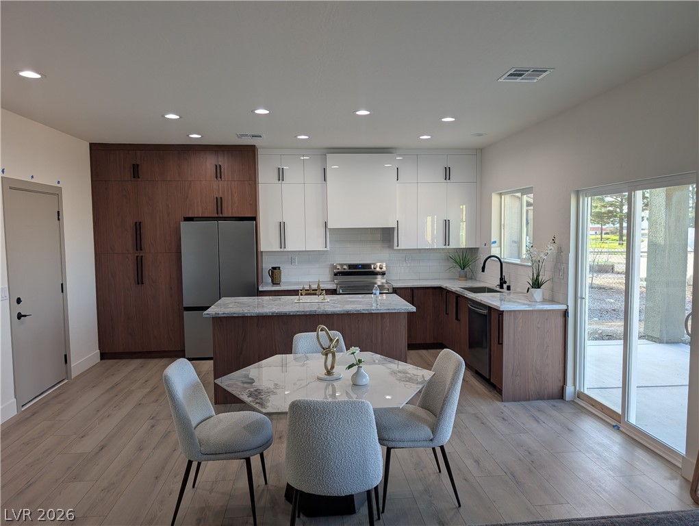 5691 Alderwood