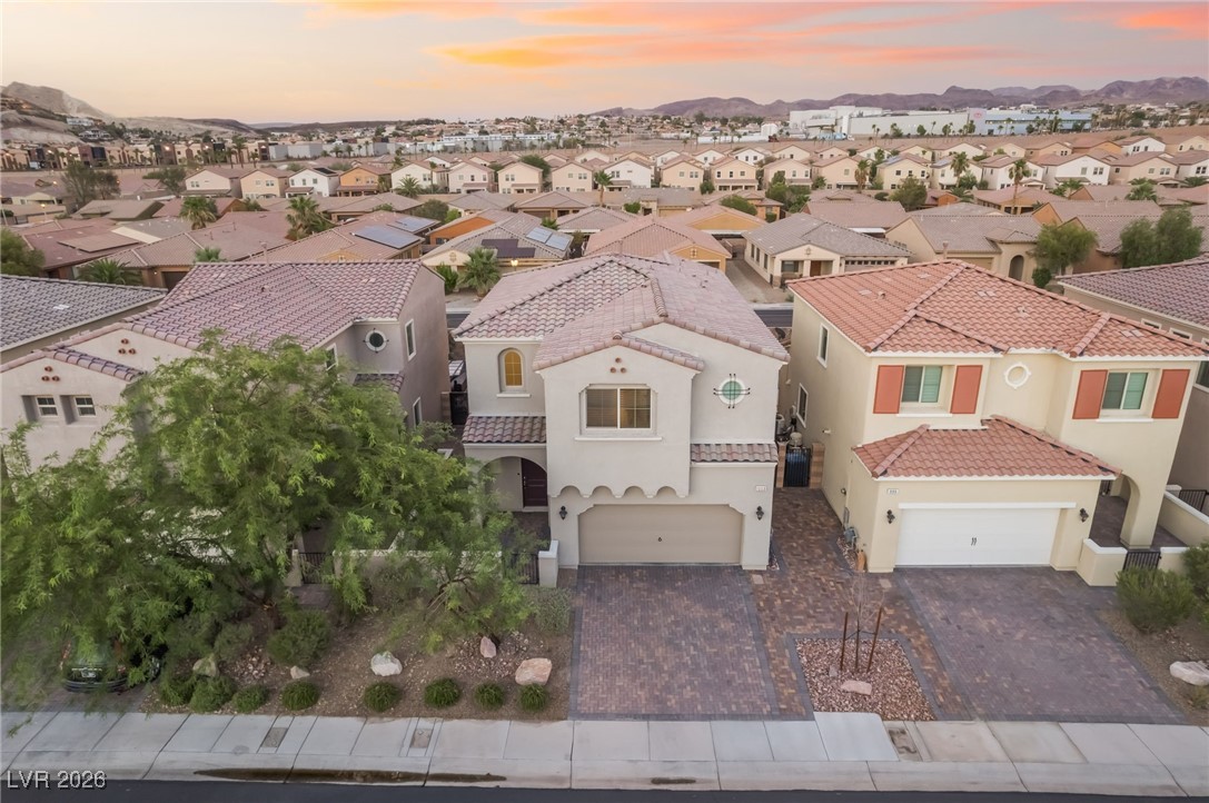 Properties 2 1000 Cetona Court